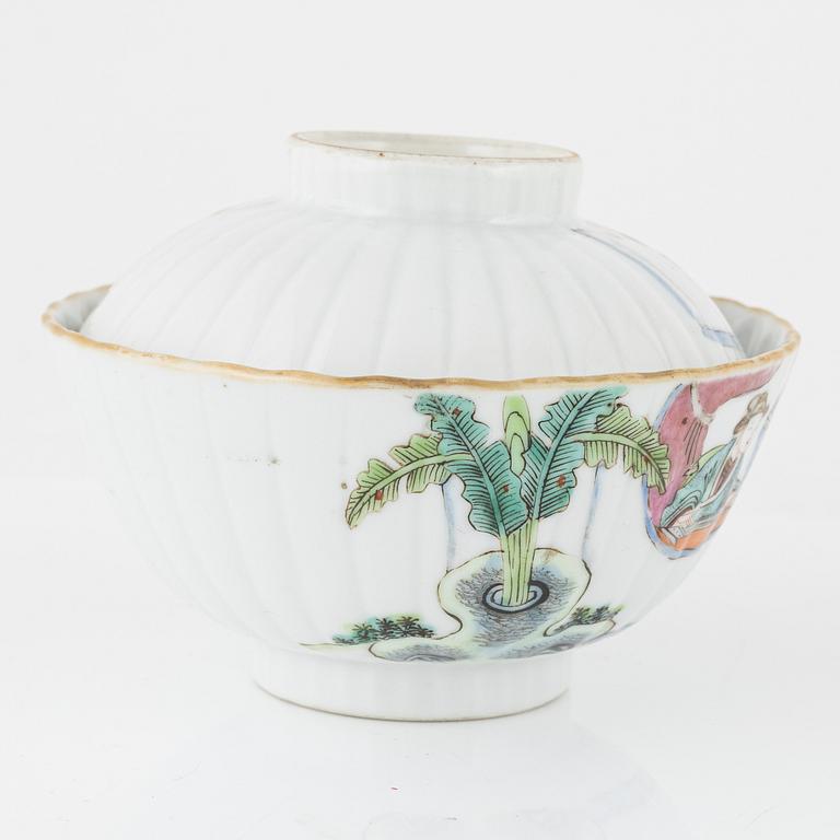 Box with lid, cup with lid, and bowl, porcelain, China, late Qing Dynasty, late 19th century.