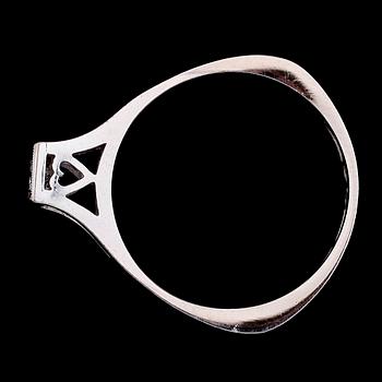 RING, 18 k vitguld, Alton, 1964, med briljantslipad diamant. Total vikt ca 2 gram.