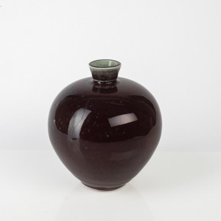 Berndt Friberg, a stoneware vase, Gustavsbergs Studio, Sweden, 1975.