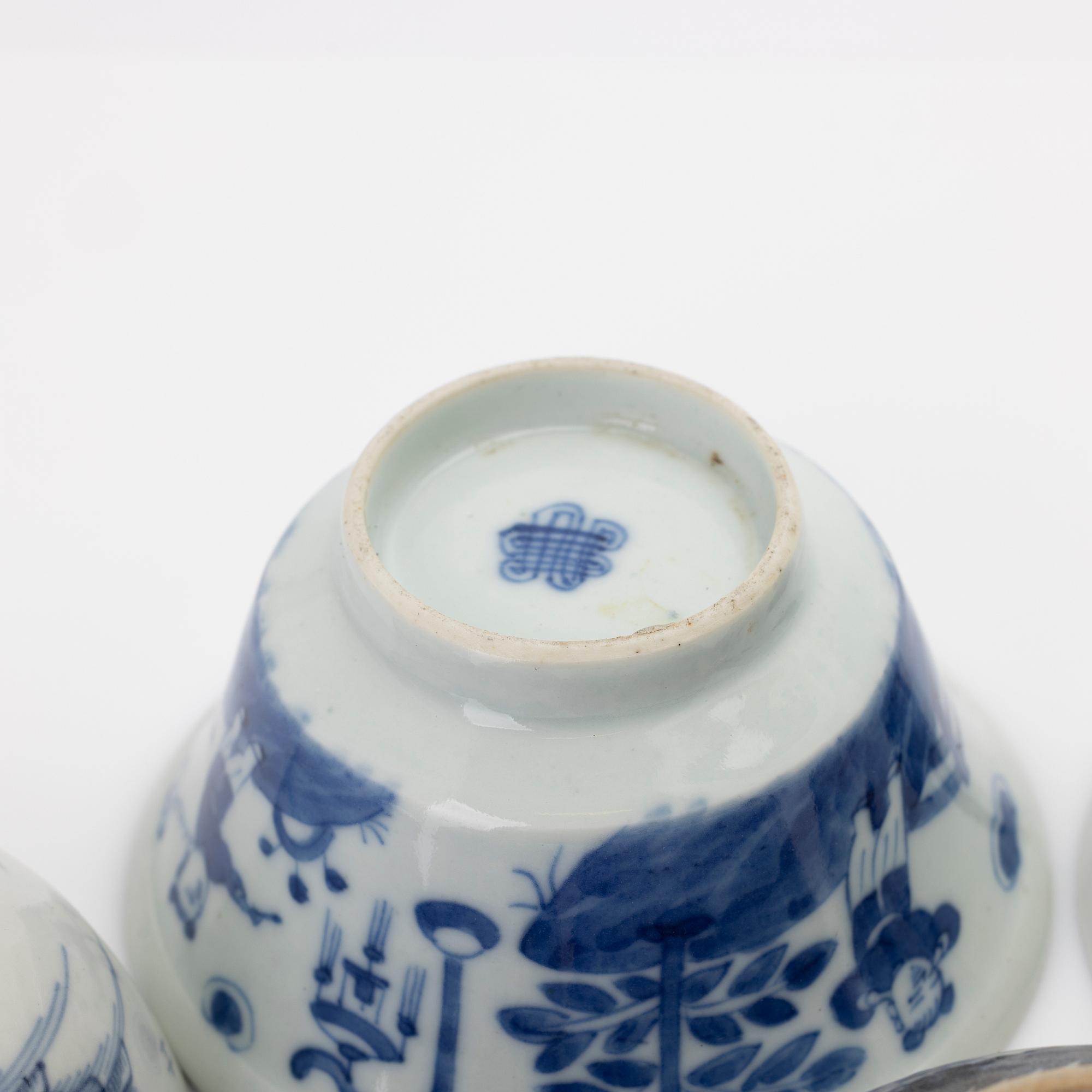 Bowls, 5 pcs, porcelain, China, Qing dynasty, 19th/20th century.