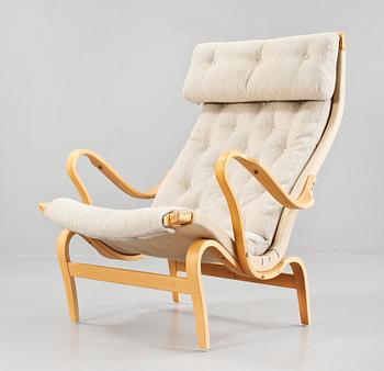 FÅTÖLJ, "Pernilla", Bruno Mathsson för Dux, 1900-talets andra hälft.