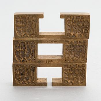 Laila Pullinen, sculpture/medal, bronze, signed LP, numbered 2291.