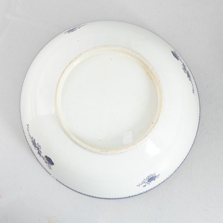 Två bålskålar, porslin, Kina, Qingdynastin, 1700-tal.