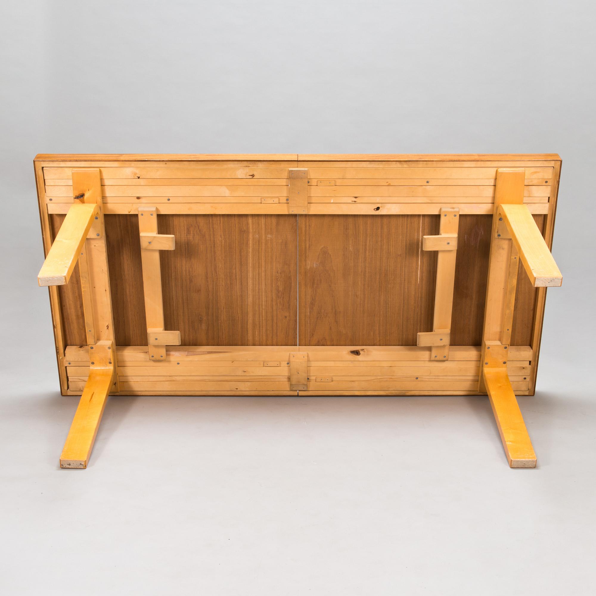 Alvar Aalto, A mid-20th-century dinner table "90", O.Y. Huonekalu- ja Rakennustyötehdas A.B. Finland.