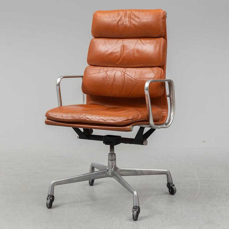 CHARLES AND RAY EAMES, kontorsstol, Soft Pad, Herman Miller, 1900-talets andra hälft.