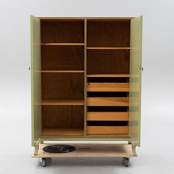 A Swedish cabinet, 1930's/30's.