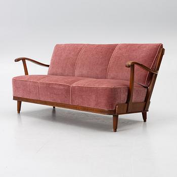 Svante Skogh, a Swedish Modern sofa, Förenade Möbelfabrikerna, Linköping, 1940s.