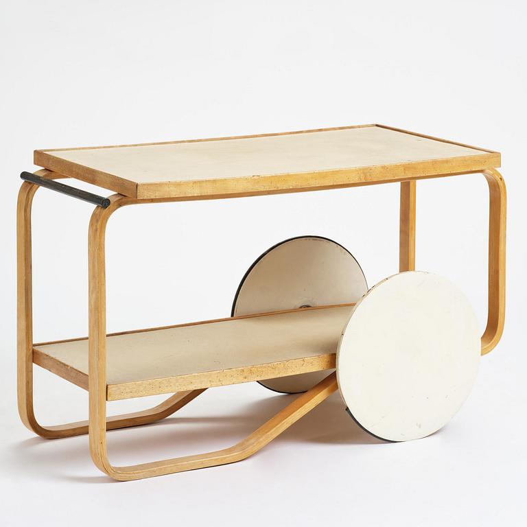 Alvar Aalto, serveringsvagn, modell "98", O.Y. Huonekalu-ja Rakennustyötehdas A.B, för Finmar Ltd, Finland, 1934-39.