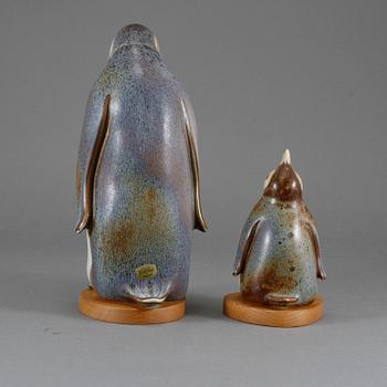 FIGURINER, ett par, stengods, Gunnar Nylund, 1900-talets andra hälft.