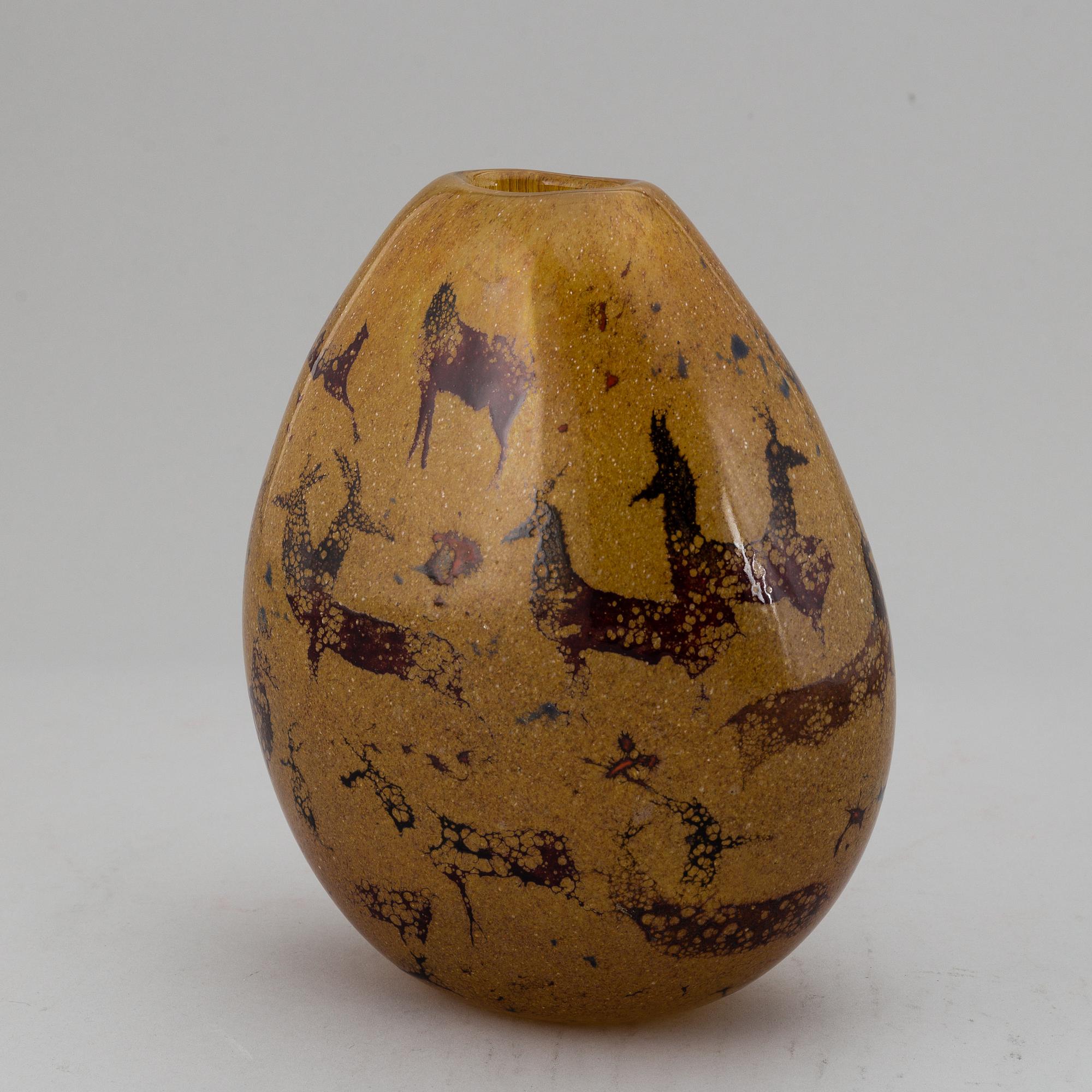 SUSANNE JOHNSEN, a glass vase, 1990's.
