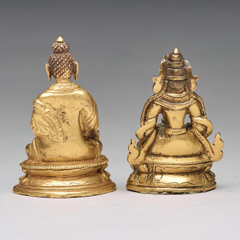 GUDOMAR, två stycken, förgylld koppar legering. Tibeto-Kinesiska, 1800-tal.