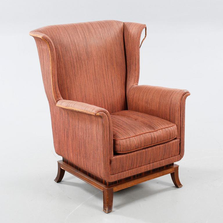 An armchair, made in the 1920/30s.