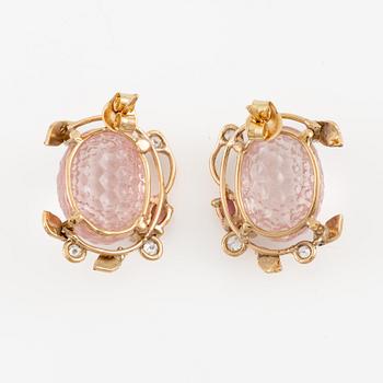 Earrings with rose quartz, tourmalines, and brilliant-cut diamonds.