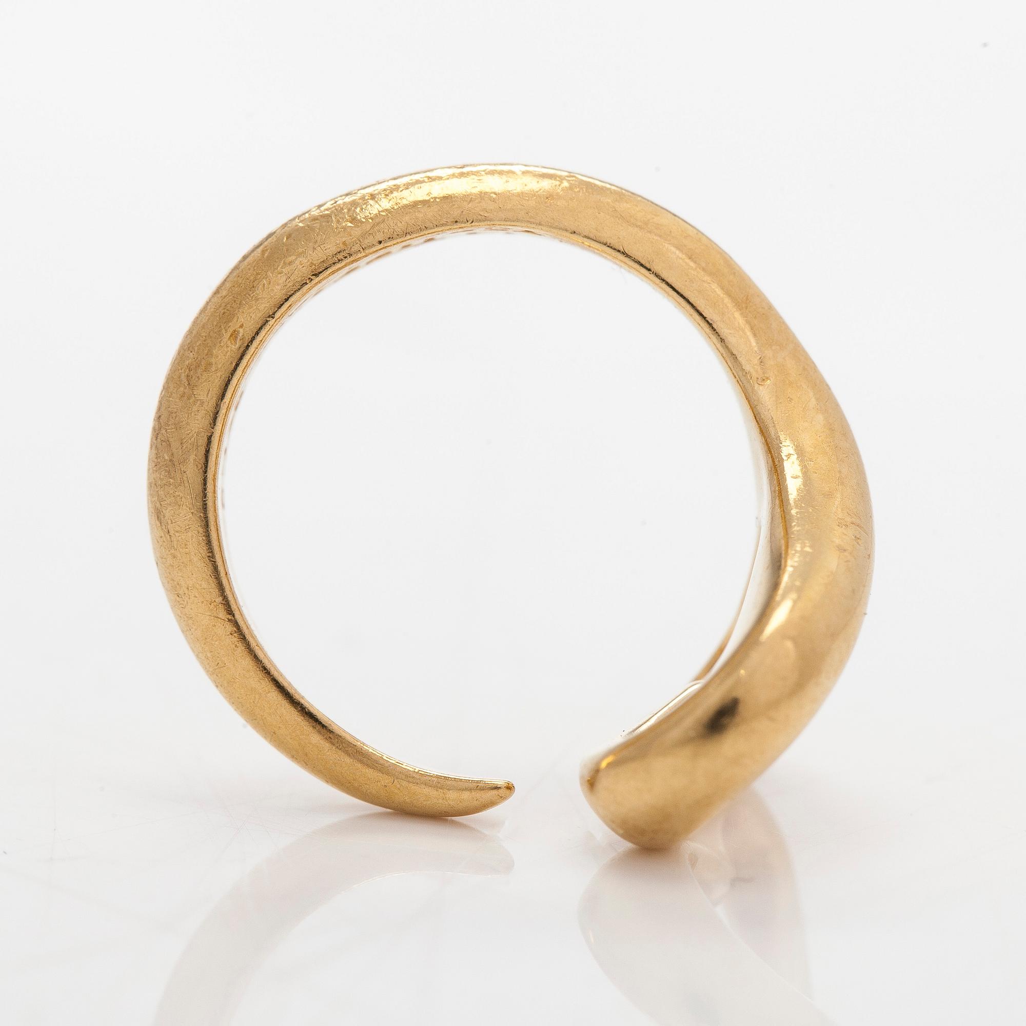 Tiffany & Co, Elsa Peretti, an 18K gold 'Open Heart' ring,.