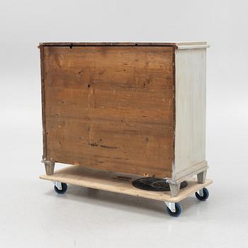 A chest of drawers, late 19th century.