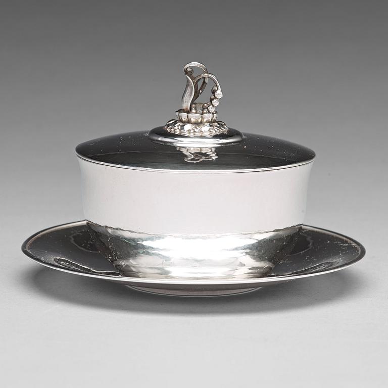 Harald Nielsen, a sterling bowl with cover and stand, Georg Jensen, Denmark 1933-44, design no 610.