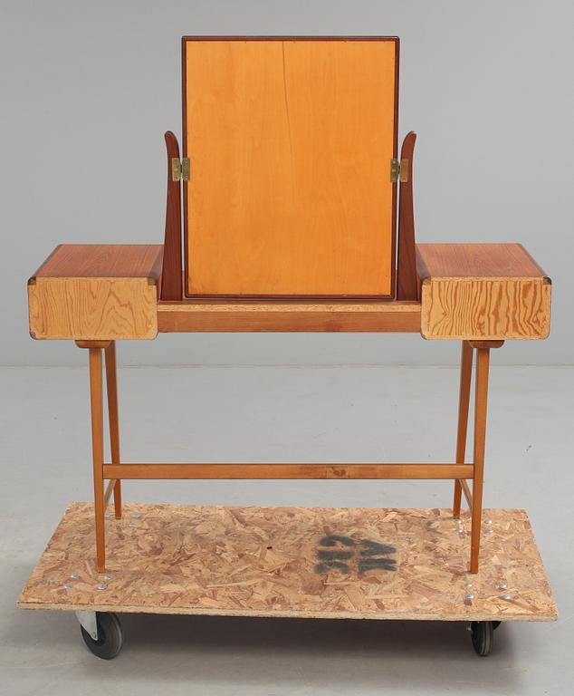 SMINKBORD, 1950-tal.