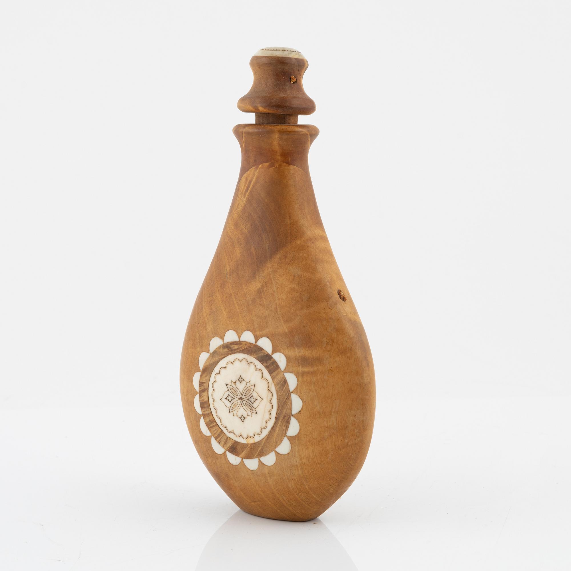 Anders Sunna, a birch and reindeer horn salt bottle, signed AS.