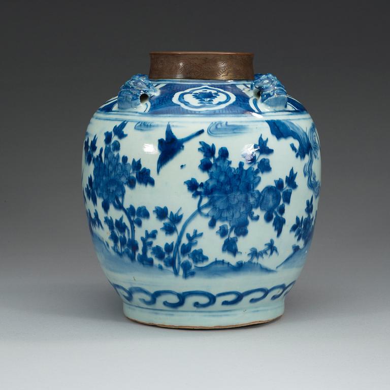 A blue and white jar, Ming dynasty, Wanli (1572-1620).