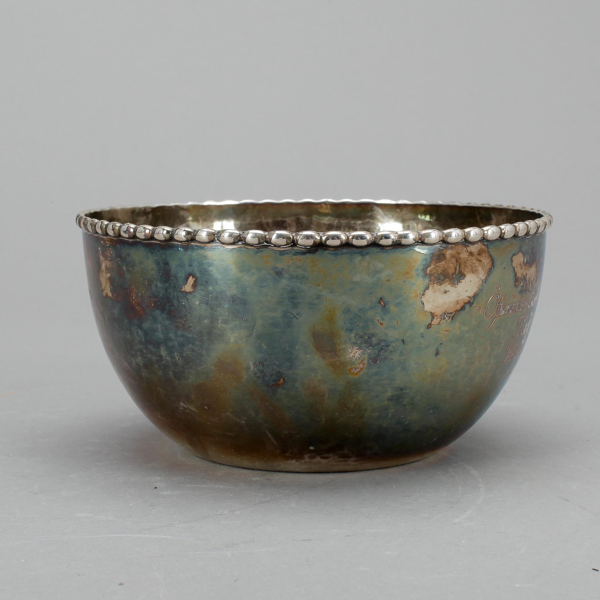 SKÅL, silver, G Fröberg, Stockholm,  1923. vikt 198 gram.