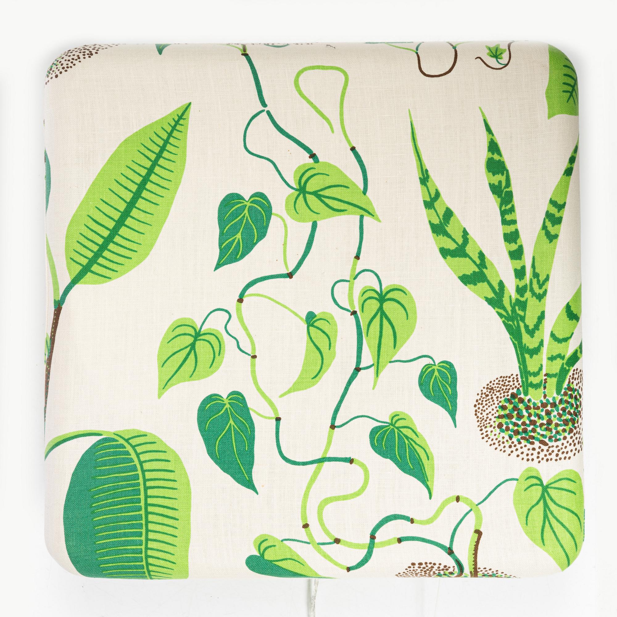 Firma Svenskt Tenn, David Taylor, an 'F-Air' wall lamp.