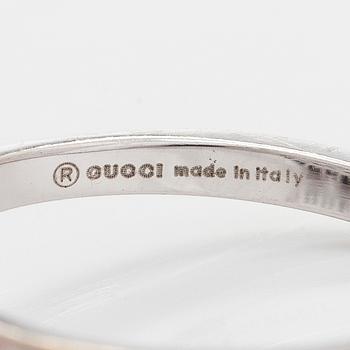 Gucci, ring, "Interlocking G", 18K vitguld och diamanter.