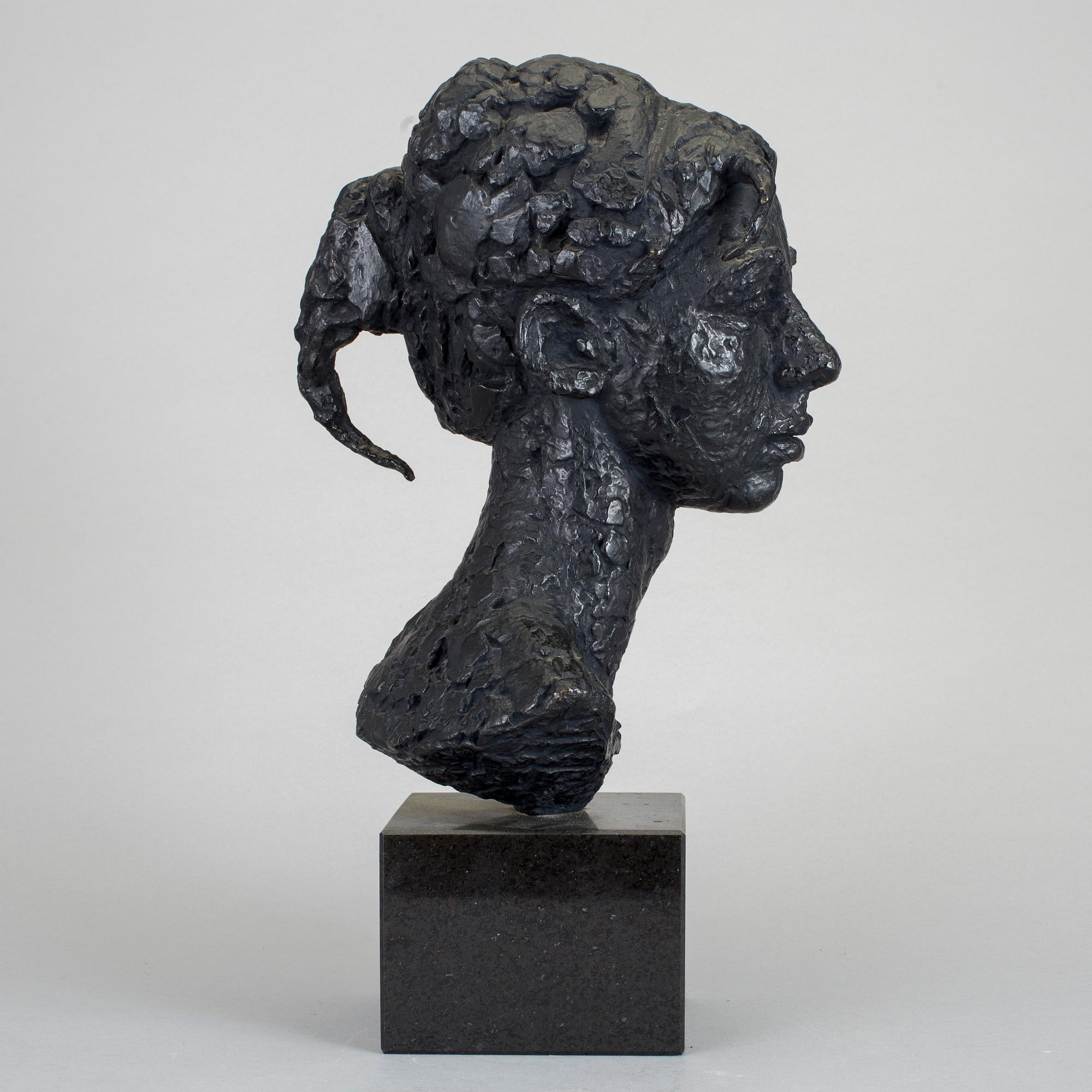 LISS ERIKSSON, skulptur, patinerad brons, numrerad 3/8.