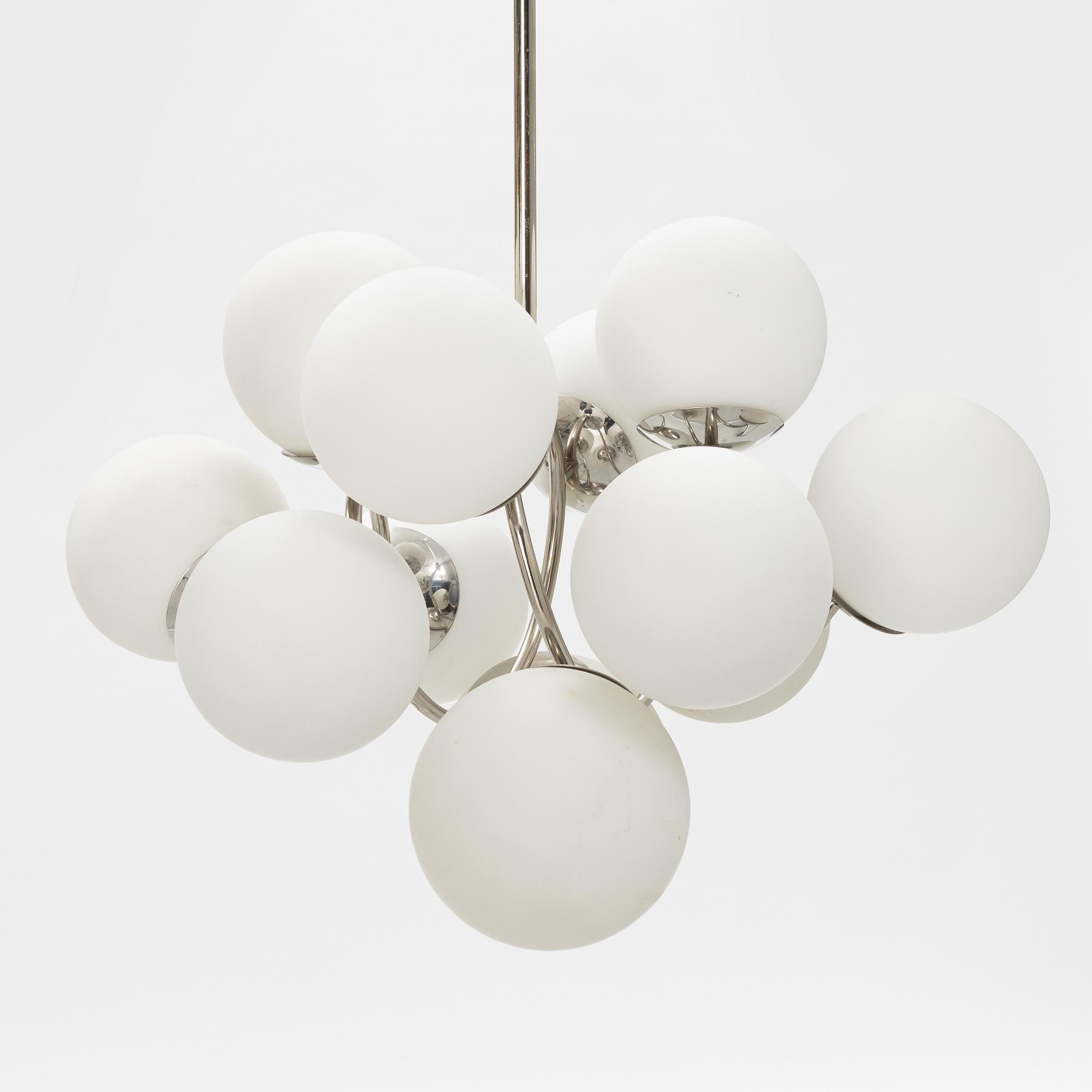 A sputnik model ceiling lamp from Kaiser Leuchten.