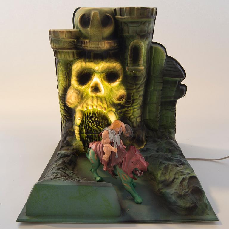 A plastic "Castle Greyskull" store display from Masters of the Universe, Mattel, 1980s.