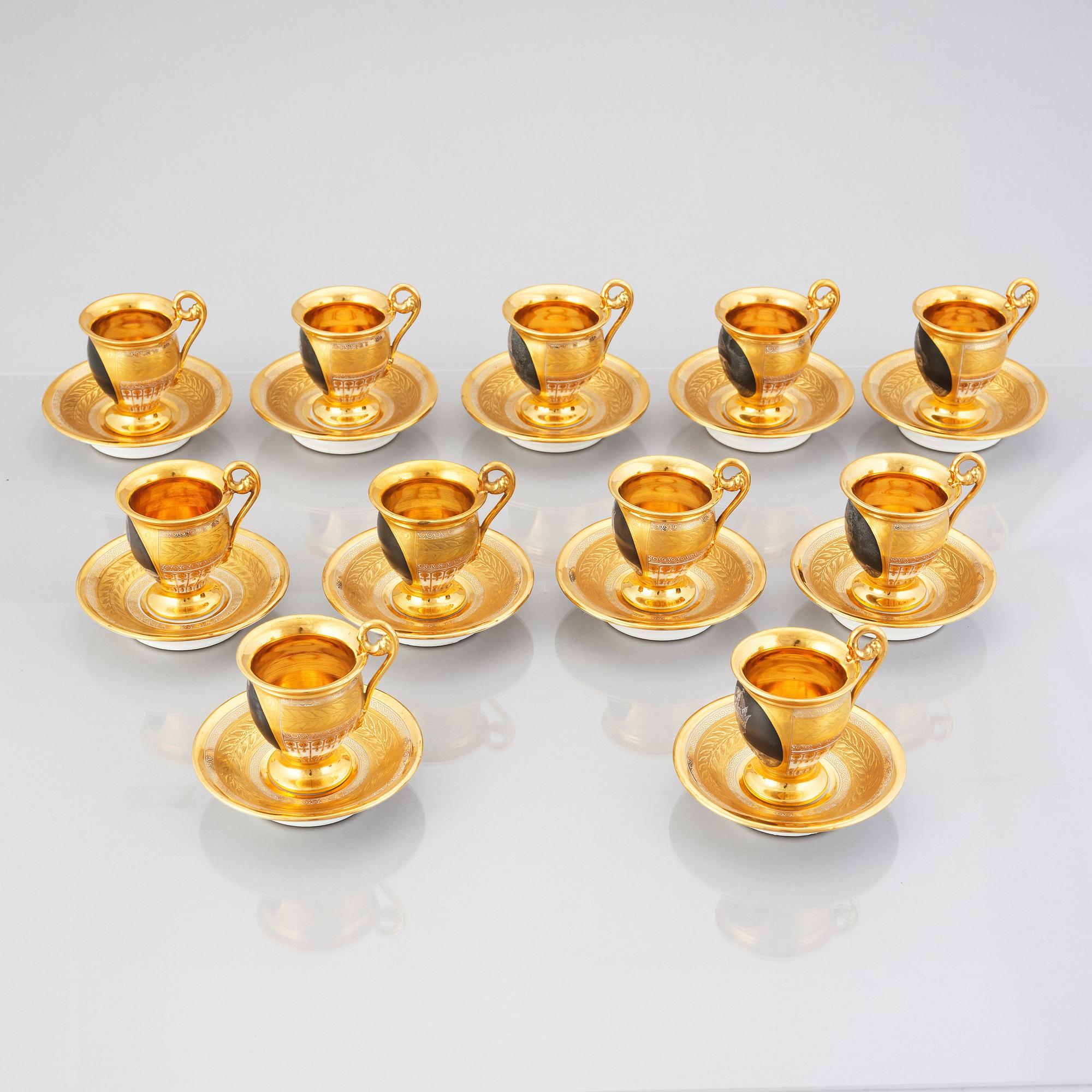 A Russian Empire coffee service, presumably by the Yusupov porcelain manufactory.