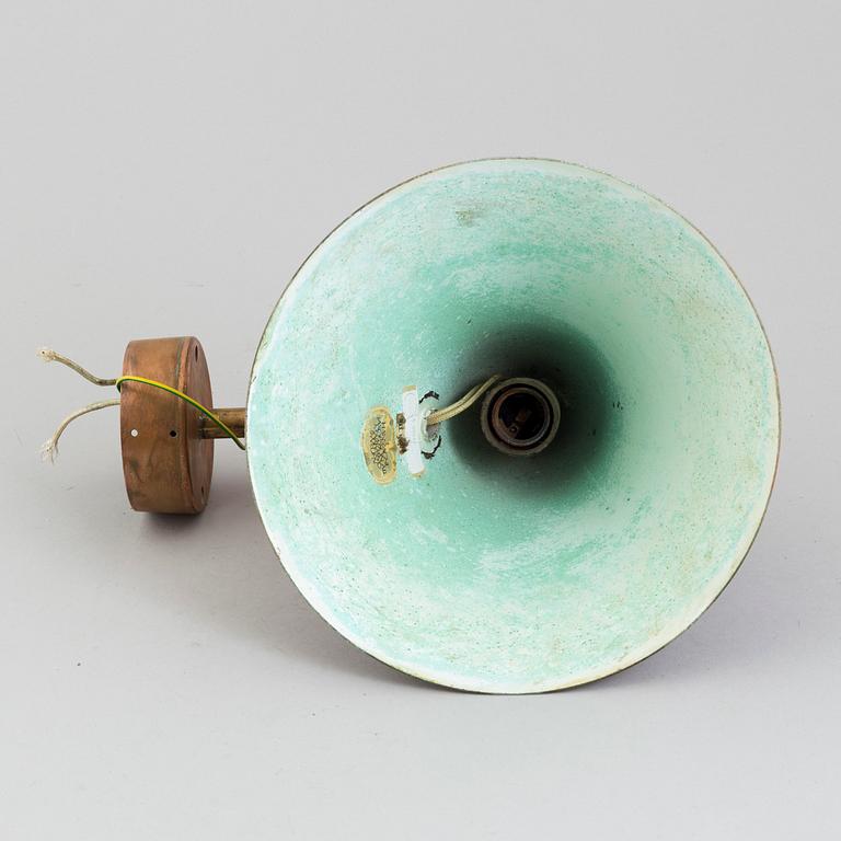HANS-AGNE JAKOBSSON, vägglampa, 'Tratten', Markaryd.