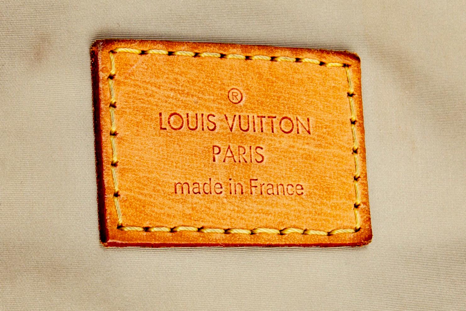 Louis Vuitton "Mesaju", axelväska.