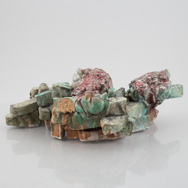Hertha Hillfon, skulpturer, 3 st, glaserad keramik.