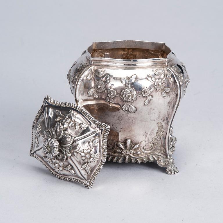 TEDOSA, sterlingsilver, London 1766. Vikt ca 268 g.