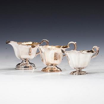 SOCKERSKÅL och GRÄDDSNÄCKA, 3 par, silver. Diverse finska stämplar. Vikt tot. 487 g.