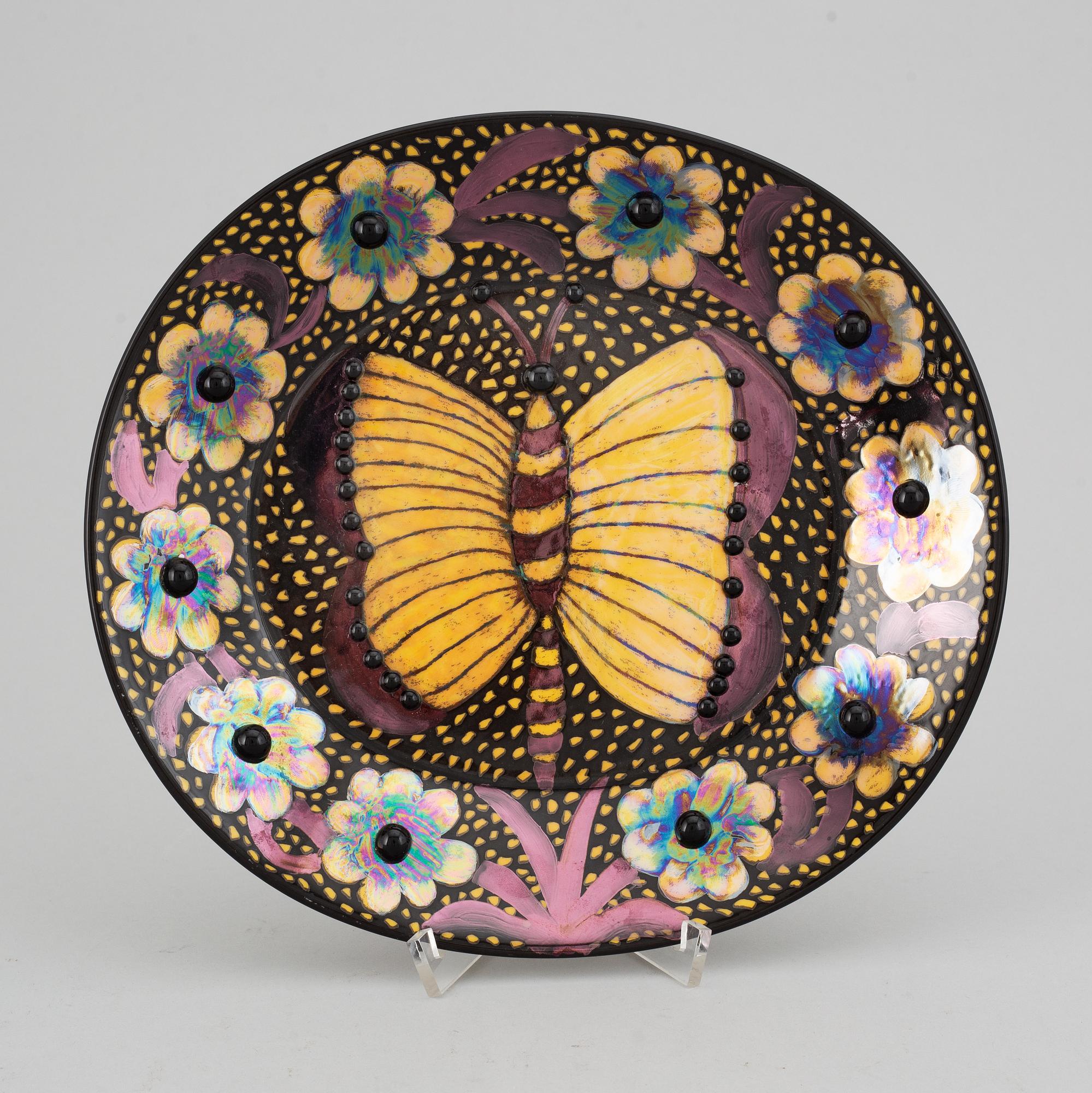 BIRGER KAIPIAINEN, a porcelain dish, Arabia Finland.