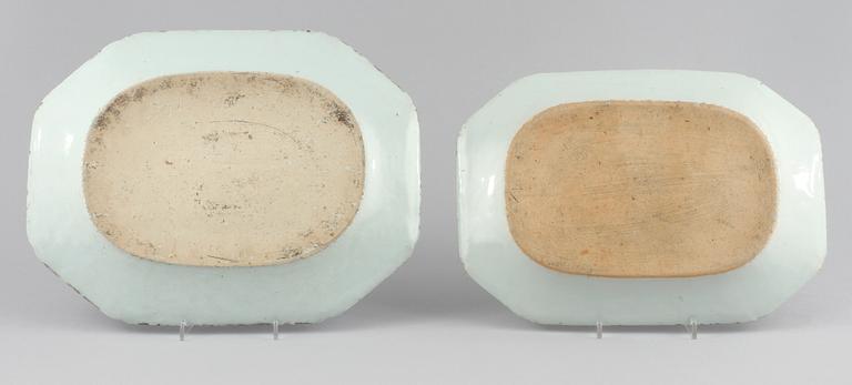 STEKFAT, 2 st, porslin, Kina, 1700-tal.