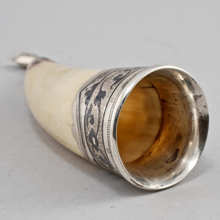 DRYCKESHORN, silver samt ben, Sovjetunionen, efter 1917.