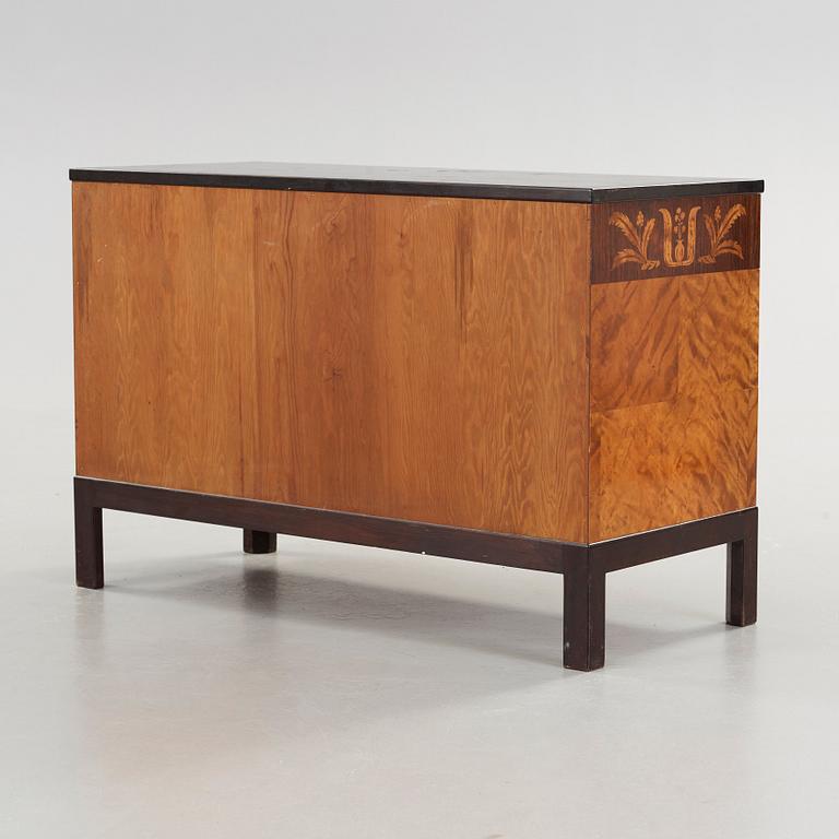 Carl Malmsten, a chest of drawers, Swedish Grace, Sweden 1920-30's.