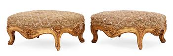 1560. A pair of Louis XV 18th century footrests.
