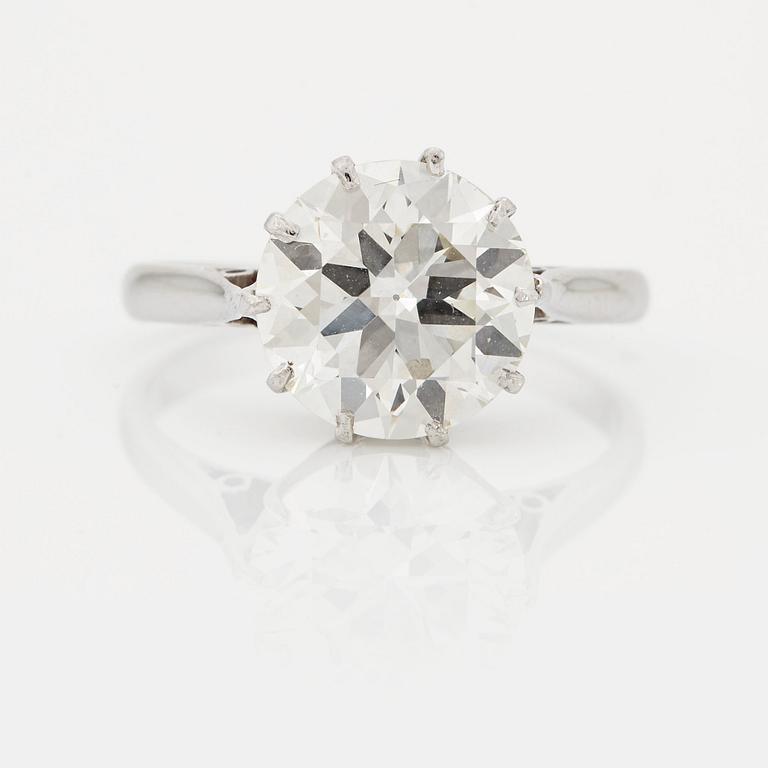 A RING set with an old-cut diamond.