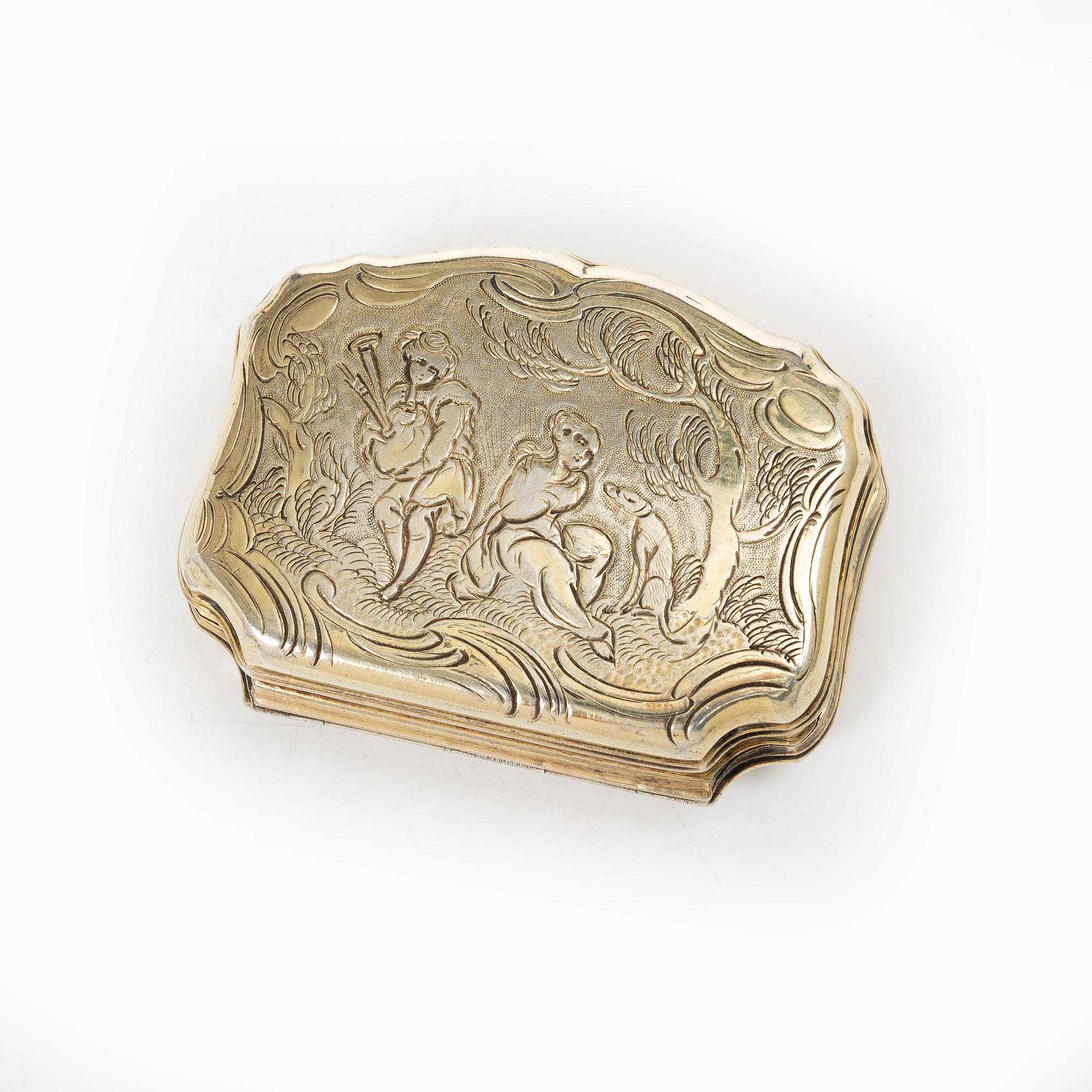 Snuffbox, silver, Louis XV, second half of the 18th century.