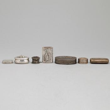 DOSOR, 7 stycken, silver, bland annat Sverige, 1800/1900-tal. Total vikt ca 324 gram.