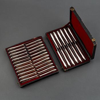 Knivar, 36 st (12+12+12), silver, Frankrike 1800-tal.