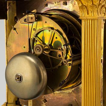 A French mantel clock, first half of the 19th century.