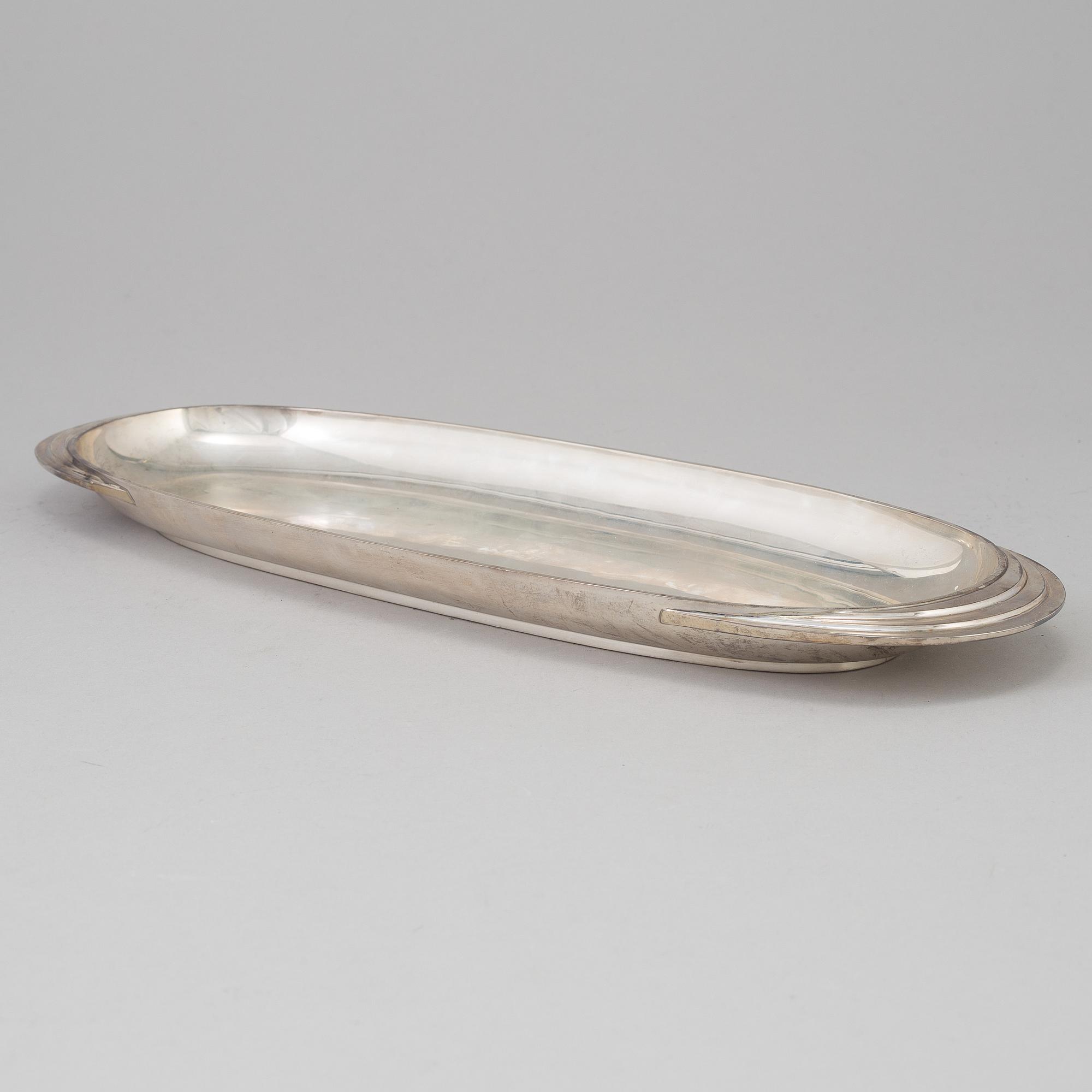 A silver dish, Borgila, Stockholm 1954. Weight ca 1109 grams.
