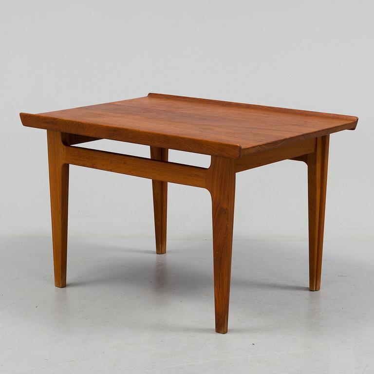 A second half of the 20th century table by France & Søn.