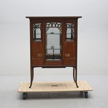 VITRINSKÅP, jugend, tidigt 1900-tal.