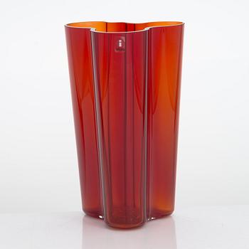 Alvar Aalto, A '201 ' vase, signed Iittala.