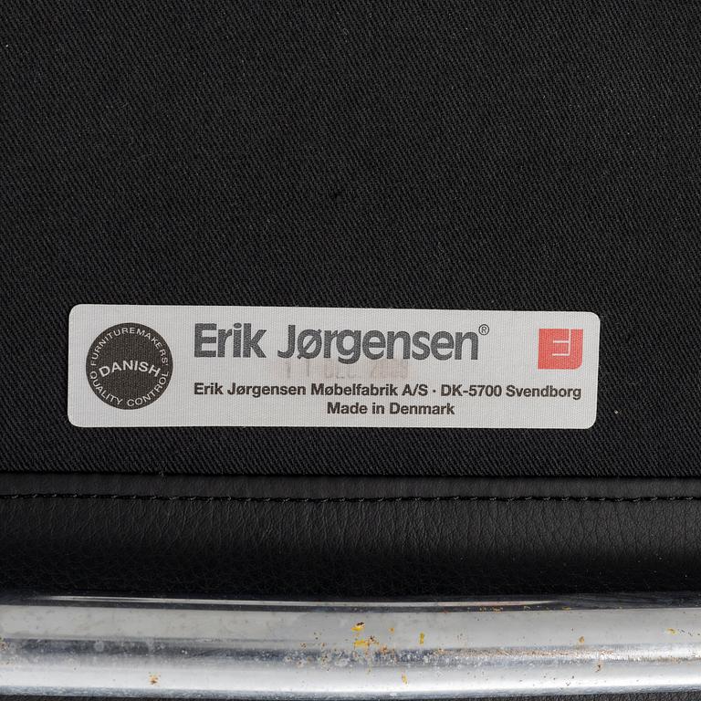 Hans J. Wegner, fåtölj med fotpall, "Ox Chair", EJ-100, Erik Jørgensen Møbelfabrik A/S, Svendborg, Danmark.